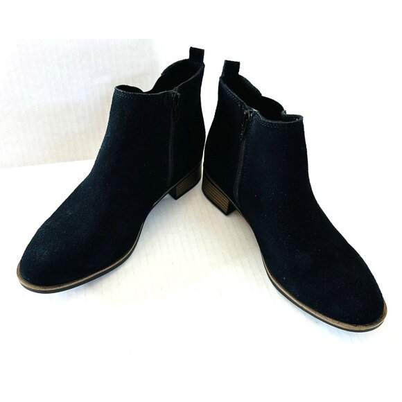 White Mountain Bootie Ankle Boot Black Suede Leather Zippers 1 1/2” Heel Size 8 - Picture 1 of 11